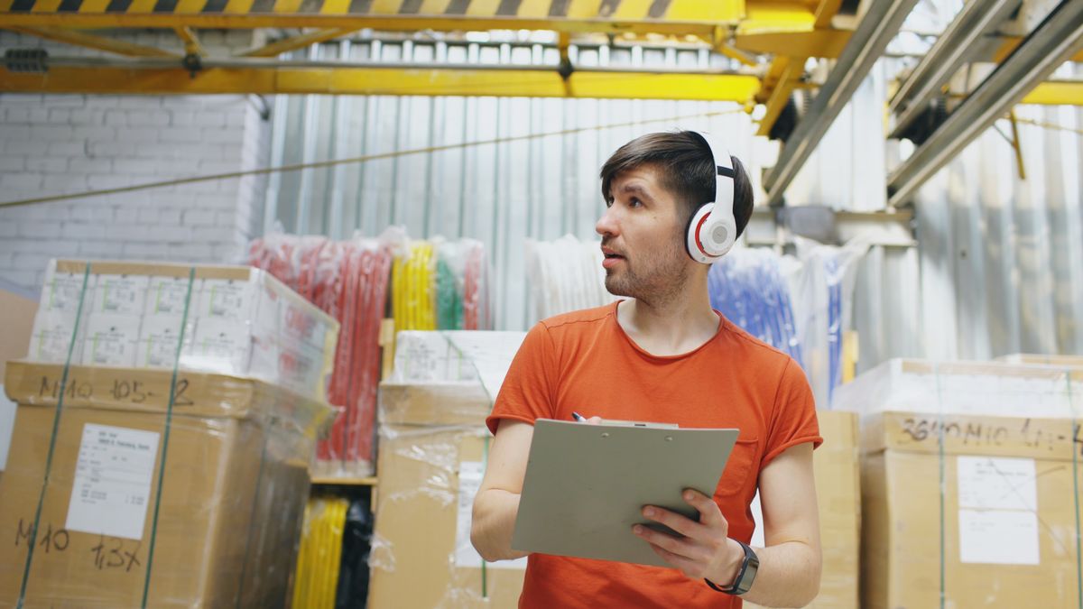 Residuos de un almacén: quién los entrega, quién responde y qué papel te tiene que quedar